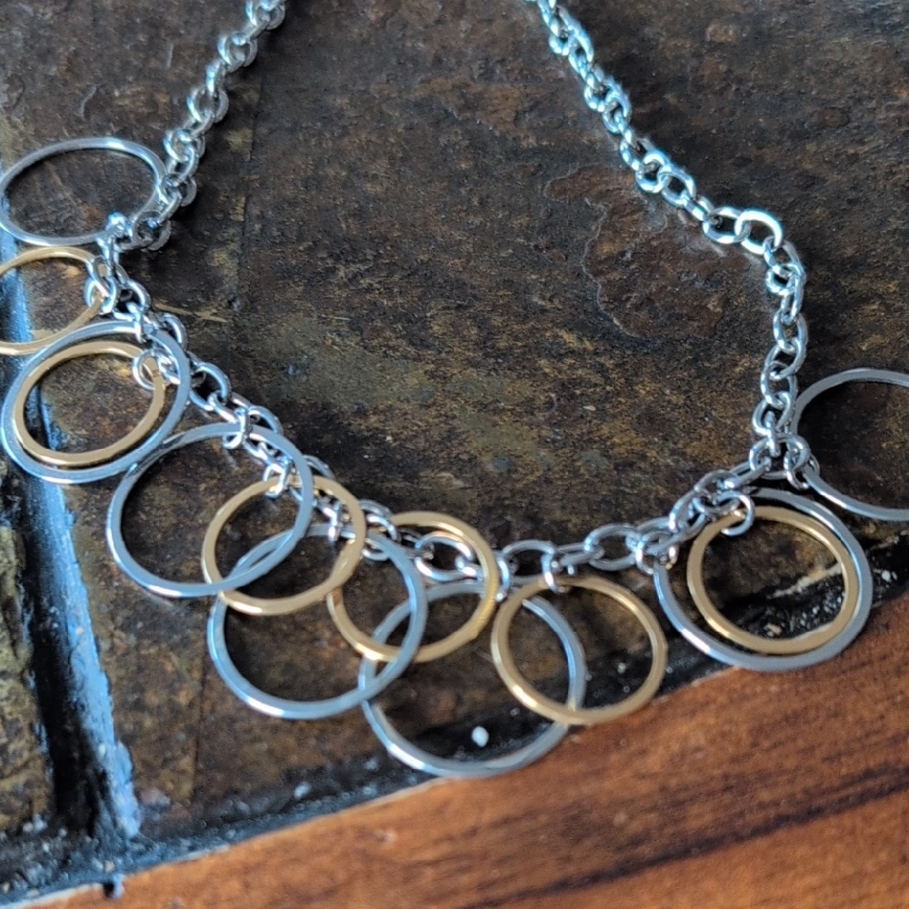 Chic Dual-Tone Circle Necklace